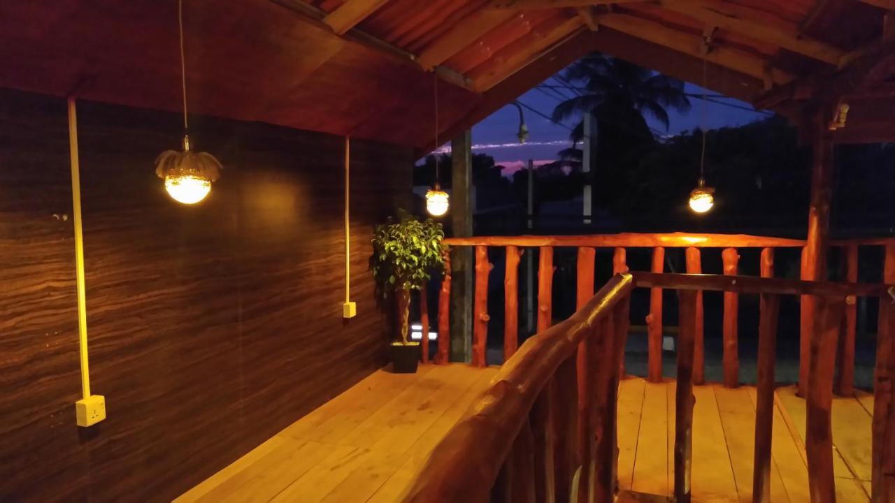 Cardinals Bay Resort Arugam Bay Buitenkant foto