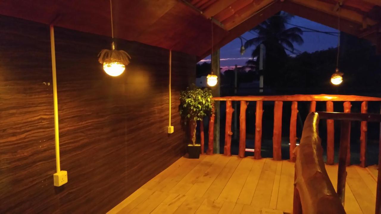 Cardinals Bay Resort Arugam Bay Buitenkant foto